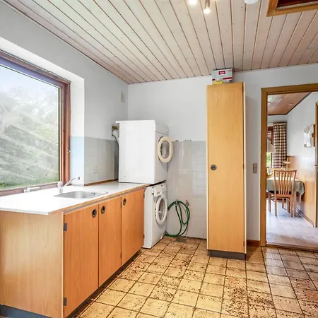 Jalmari - 3-5km From The Sea By Interhome 別荘